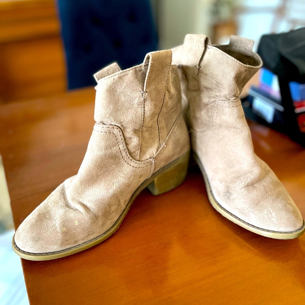 Suede Ranch Boots - Picture 2 of 6